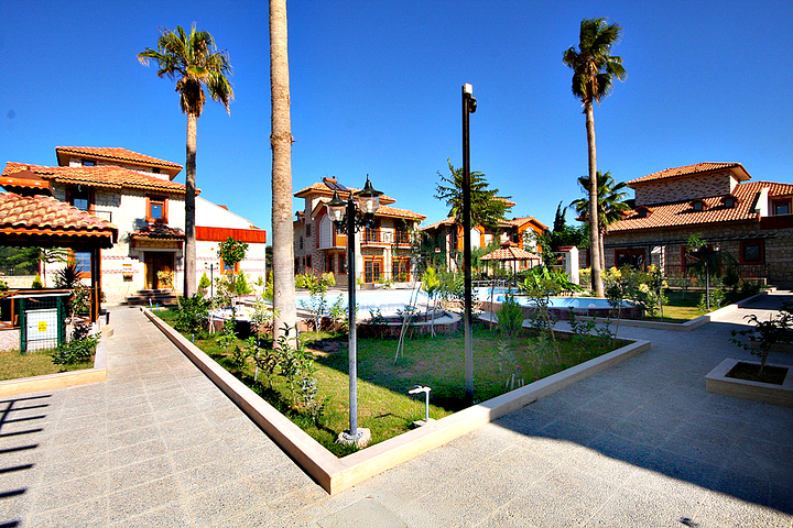 Виллы в османском стиле в районе Дошемеальты, Анталья