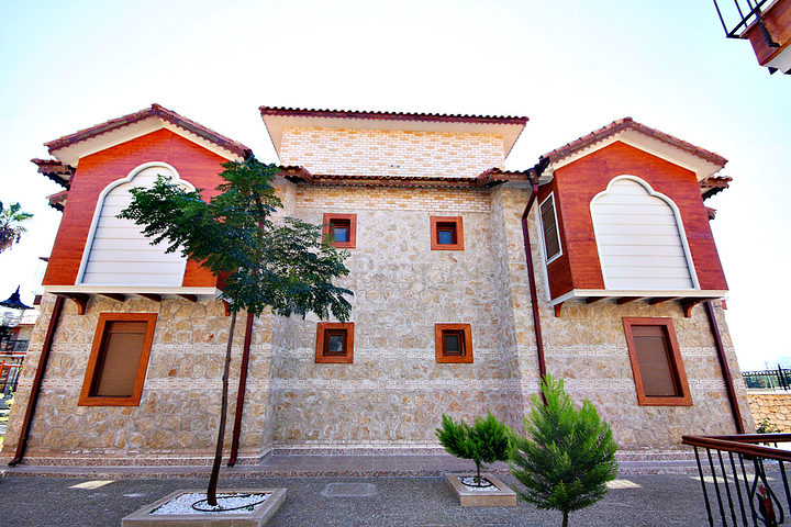 Виллы в османском стиле в районе Дошемеальты, Анталья