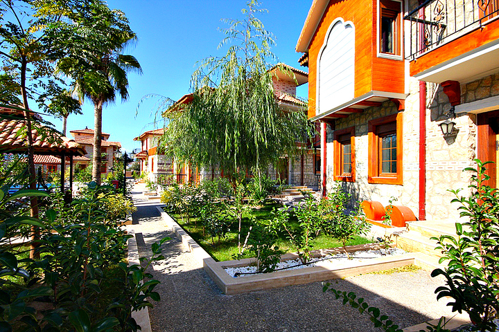 Виллы в османском стиле в районе Дошемеальты, Анталья