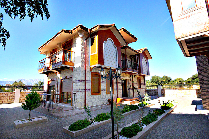 Виллы в османском стиле в районе Дошемеальты, Анталья