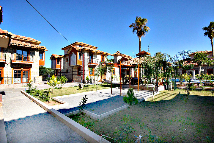 Виллы в османском стиле в районе Дошемеальты, Анталья