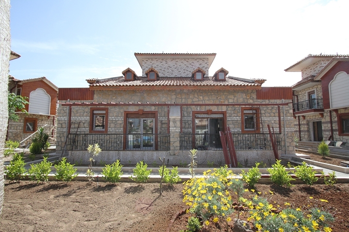 Виллы в османском стиле в районе Дошемеальты, Анталья