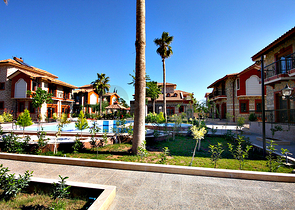 Виллы в османском стиле в районе Дошемеальты, Анталья