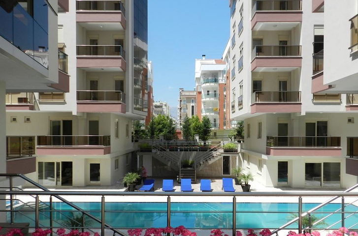 Меблированная квартира 2+1 в Лимане, Коньяалты 300 метров до моря