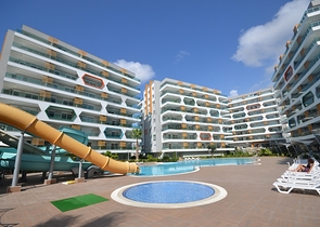 Квартира-студия в аренду в благоустроенном комплексе в Авсалларе