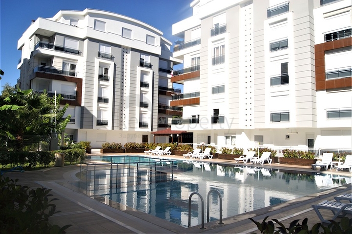 Квартира 1+1 с газовым отоплением в Коньяалты Анталья