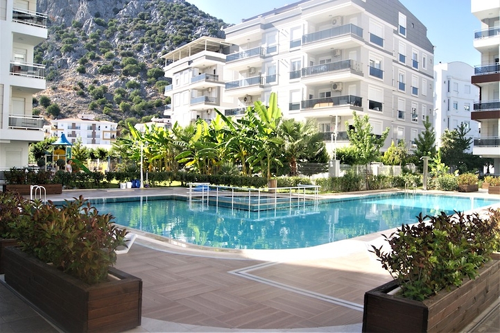 Квартира 1+1 с газовым отоплением в Коньяалты Анталья