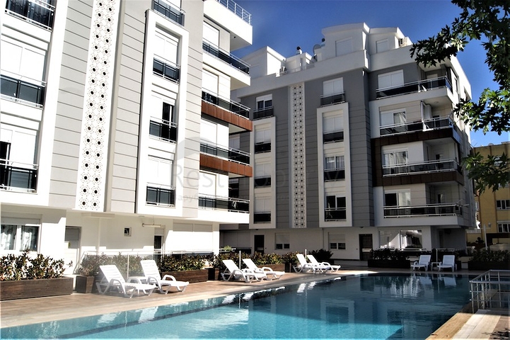 Квартира 1+1 с газовым отоплением в Коньяалты Анталья