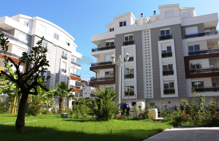 Квартира 1+1 с газовым отоплением в Коньяалты Анталья