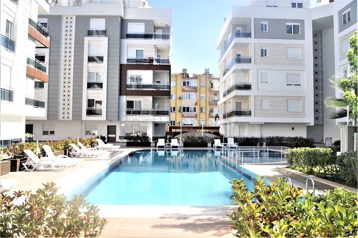 Квартира 1+1 с газовым отоплением в Коньяалты Анталья