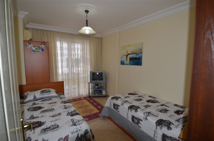 Просторные апартаменты в комплексе с бассейном