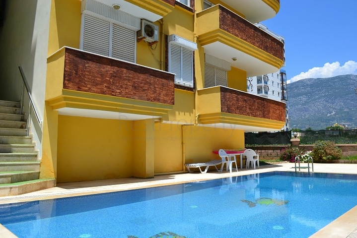 Просторные апартаменты в комплексе с бассейном