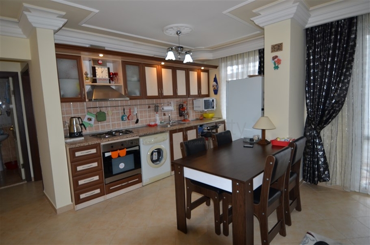 Просторные апартаменты в комплексе с бассейном