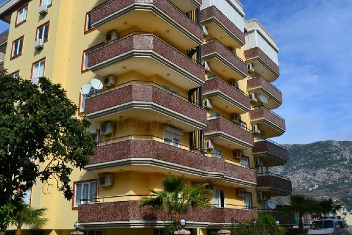 Просторные апартаменты в комплексе с бассейном