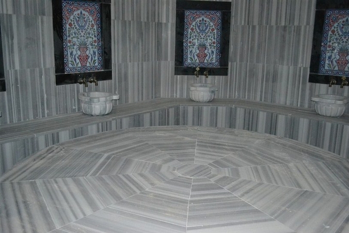 Светлые апартаменты 2+1 в Махмутларе 