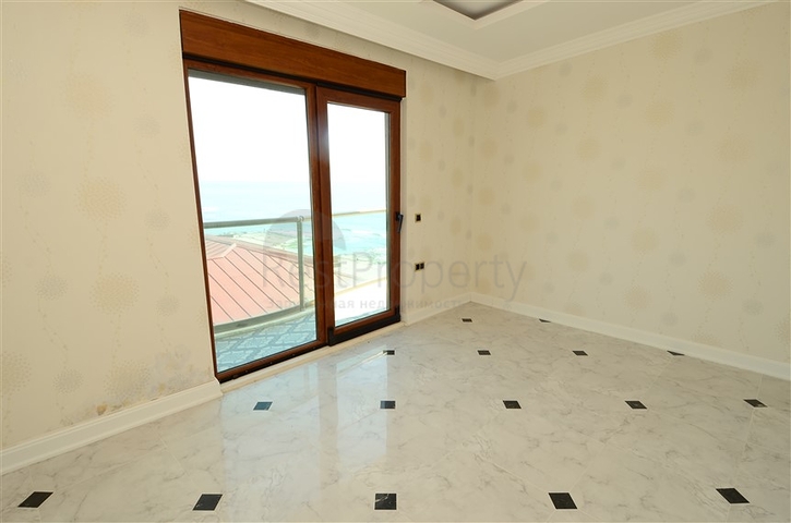 Эксклюзивное предложение – роскошный пентхаус на первой береговой линии