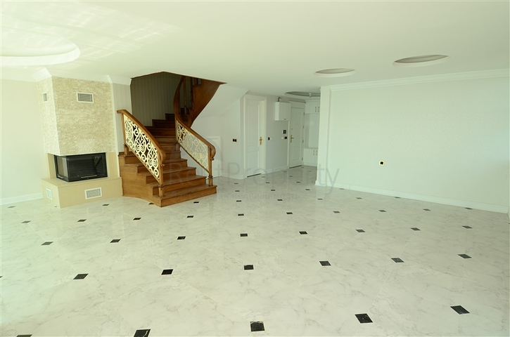 Эксклюзивное предложение – роскошный пентхаус на первой береговой линии