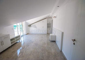 Вилла с 3 спальнями в Кемере с приватной территорией в ухоженном комплексе с бассейном