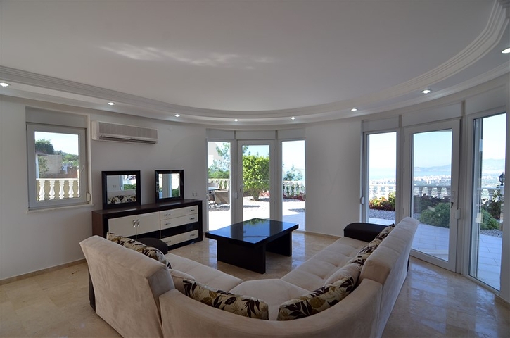 Вилла с видом на море в Каргыджаке