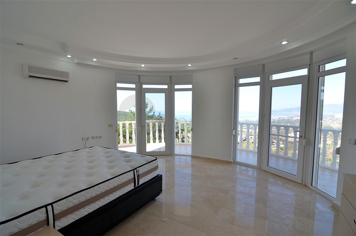 Вилла с видом на море в Каргыджаке