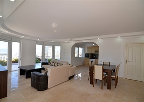 Вилла с видом на море в Каргыджаке