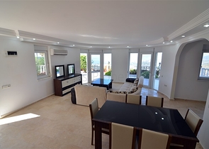 Вилла с видом на море в Каргыджаке