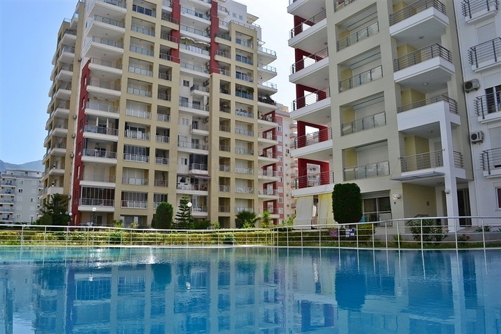 Очень светлая квартира с двумя спальнями в Махмутларе