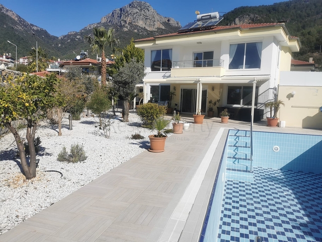 Шикарная вилла 4+1 в районе Оба