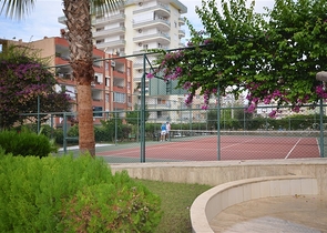 Просторная квартира 2+1 в шикарном комплексе в Махмутларе