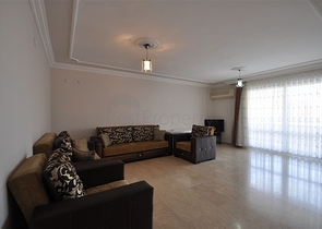 Просторная квартира 2+1 в шикарном комплексе в Махмутларе