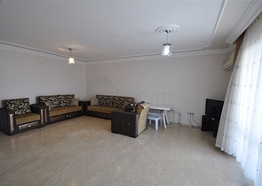 Просторная квартира 2+1 в шикарном комплексе в Махмутларе