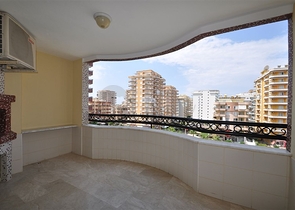 Просторная квартира 2+1 в шикарном комплексе в Махмутларе