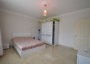 Просторная квартира 2+1 в шикарном комплексе в Махмутларе