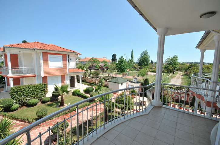 Квартира 3+1 с мебелью в Чамьюва Кемере 900 м до моря