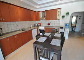 Квартира 3+1 с мебелью в Чамьюва Кемере 900 м до моря