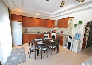 Квартира 3+1 с мебелью в Чамьюва Кемере 900 м до моря