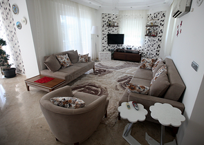 Вилла 4+1 с мебелью в центре Белека в 500 м от гольф полей