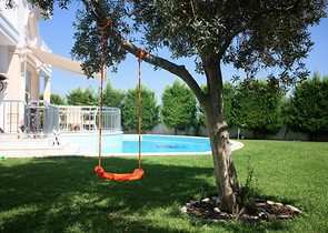 Вилла 4+1 с мебелью в центре Белека в 500 м от гольф полей