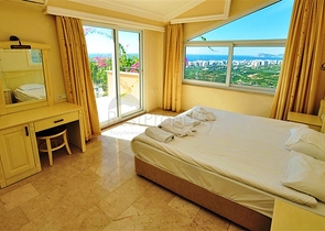 Великолепная апарт вилла с видом на море