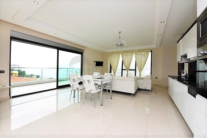 Роскошные апартаменты с видом на море