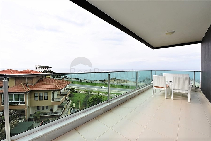 Роскошные апартаменты с видом на море