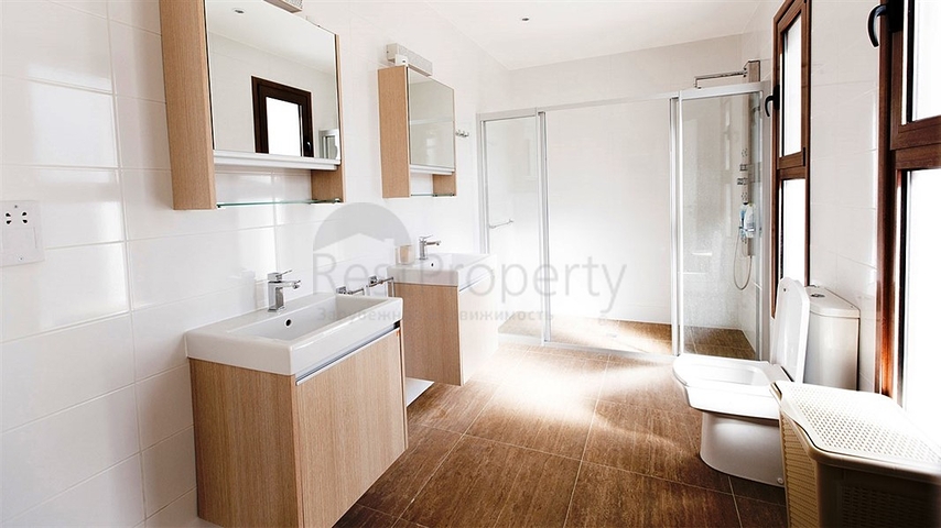 Роскошная вилла на берегу моря