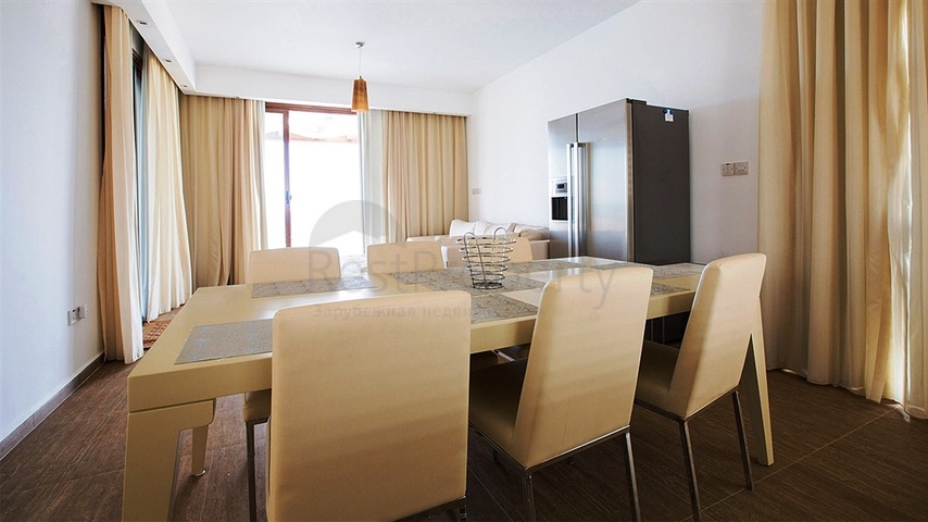 Роскошная вилла на берегу моря