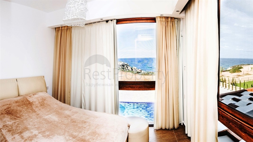 Роскошная вилла на берегу моря