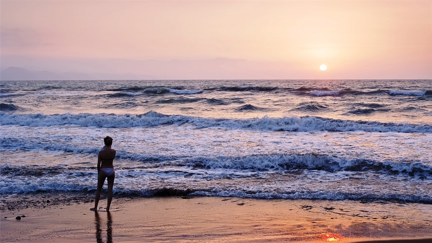 Трехкомнатная квартира на берегу моря