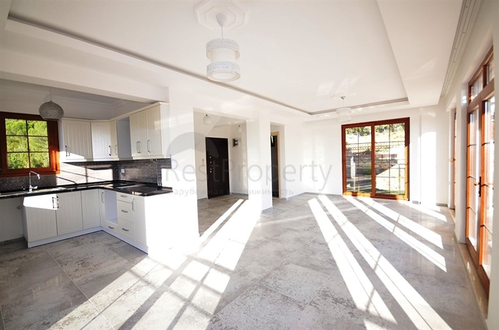 Изумительная вилла с бассейном