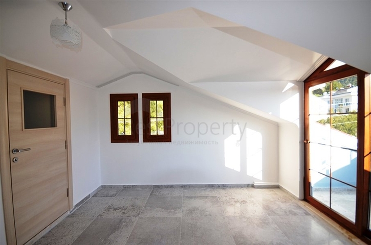 Изумительная вилла с бассейном