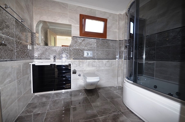 Изумительная вилла с бассейном