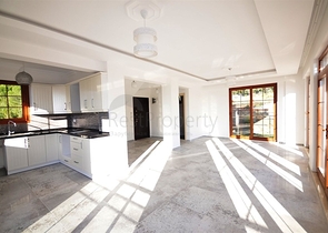 Изумительная вилла с бассейном