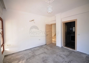 Изумительная вилла с бассейном